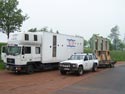 Baubühne Vorwerk film transport LKW Jeep Anhänger